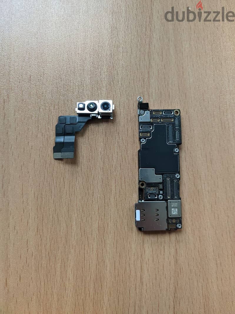 IPhone and Samsung mobile spare parts قطع غيار اصلية 5