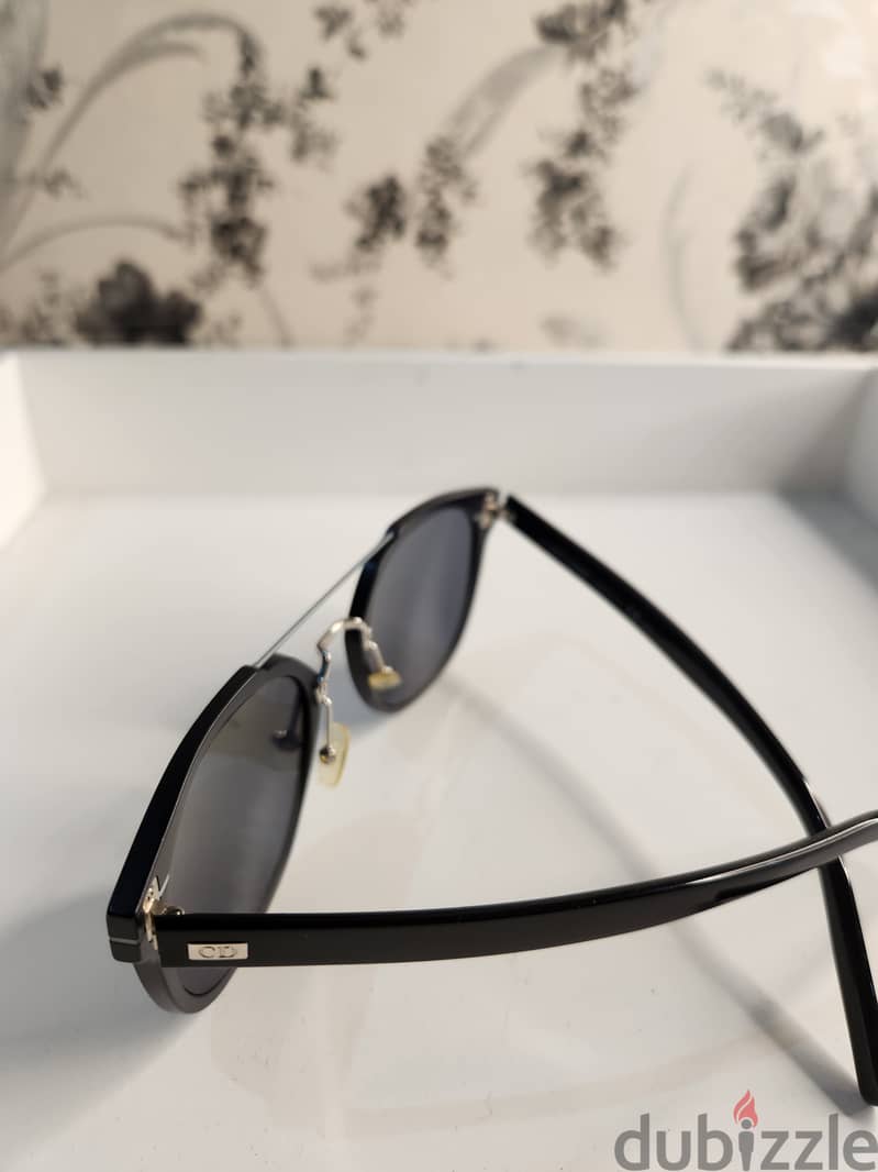 نظارات Ray-Ban أصلية مستعملة بحالة ممتازة! 1