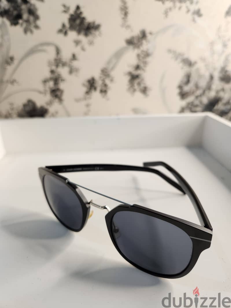 نظارات Ray-Ban أصلية مستعملة بحالة ممتازة! 5