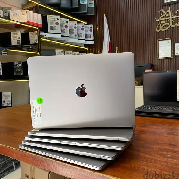 Apple MacBook Pro M264057669542913124