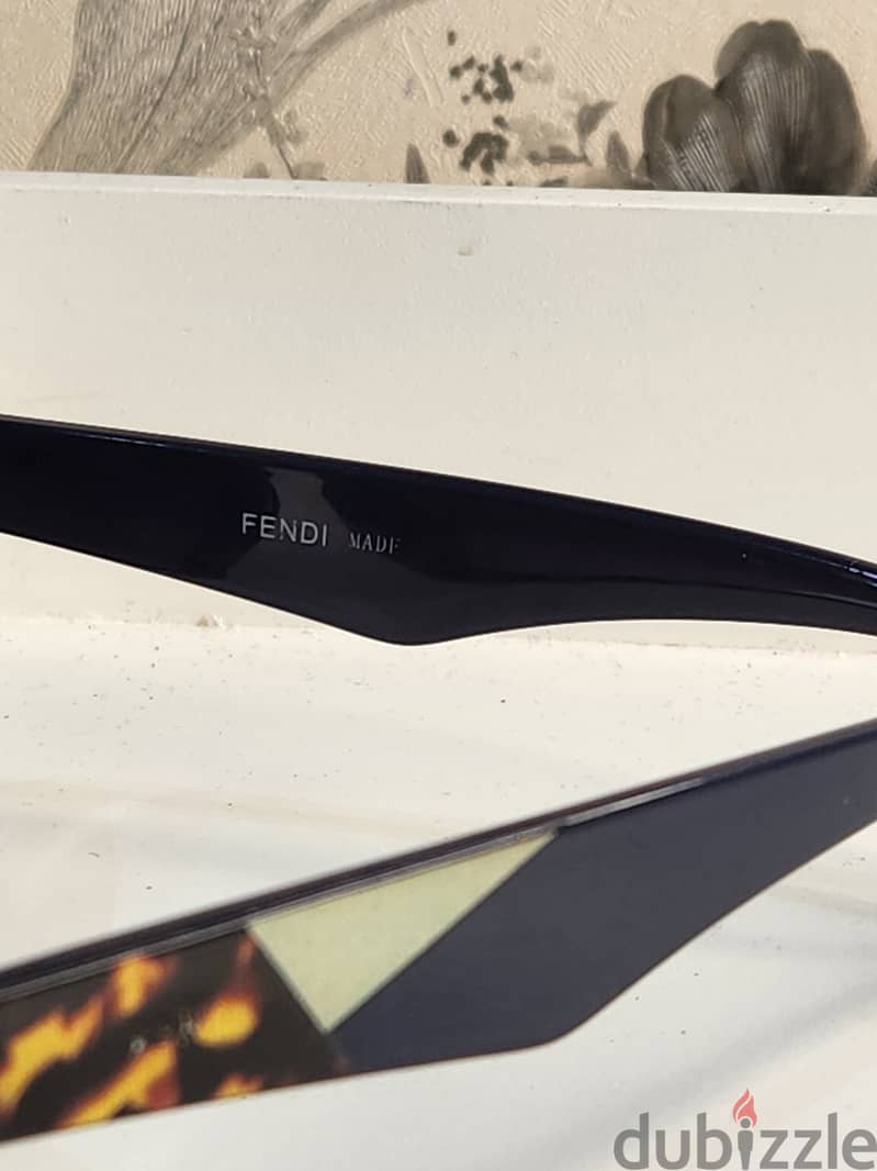 Fendi Sunglasses – Clean & Used   نظارات شمسية فيندي – مستعملة 3