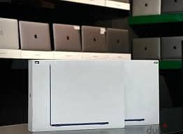 Apple MacBook Air 13-inch (2024) – M3 with 8-core CPU / 8GB RAM / 256G 1