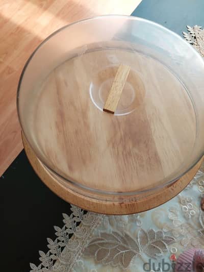 cake stand wooden very good condition