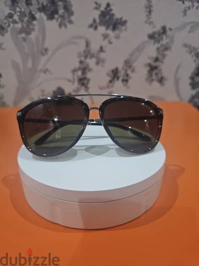 Versace VE4299 108/73 – Premium Style at a Great Price