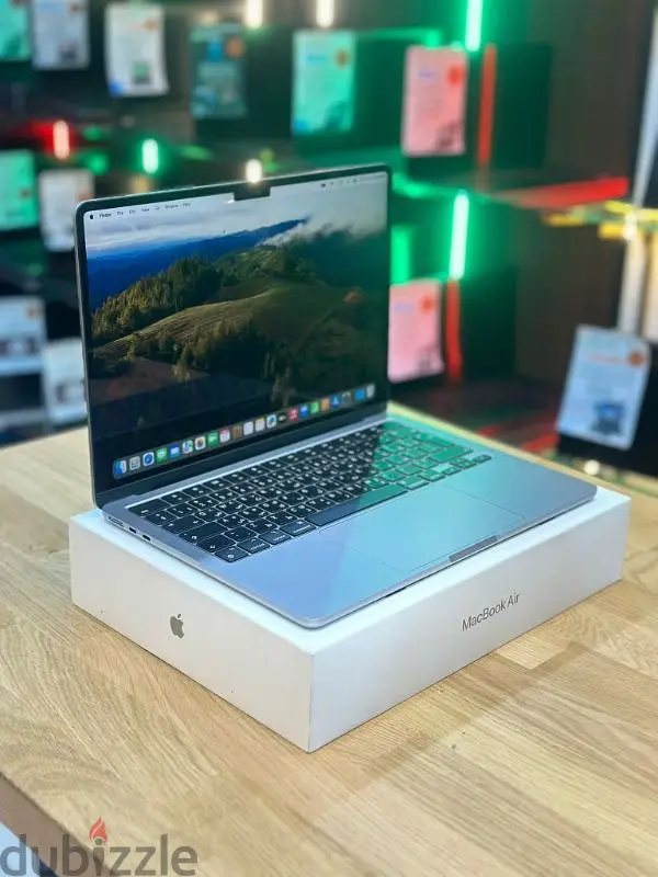 Apple MacBook Air M3 2024 with BOX64143722002947121