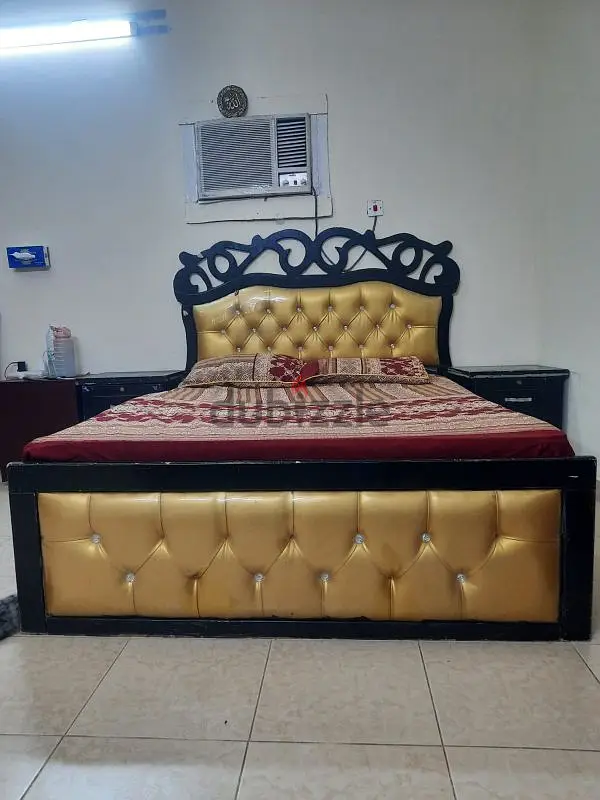 queen size bed