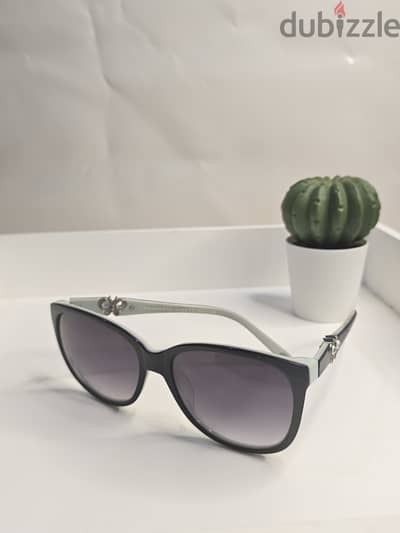 تصميم أنيق وفاخر    Tiffany Sunglasses 39591018