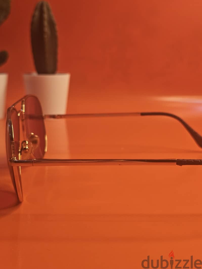 Ferrari Sunglasses – 30 BHD  Clean and gently used Stylish and authent 3