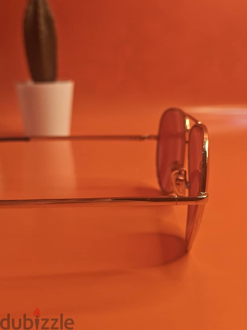 Ferrari Sunglasses – 30 BHD  Clean and gently used Stylish and authent 4