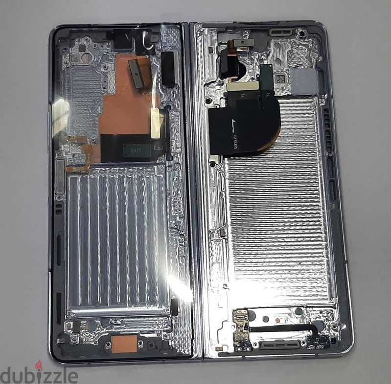 Samsung Fold 5 LCD 4
