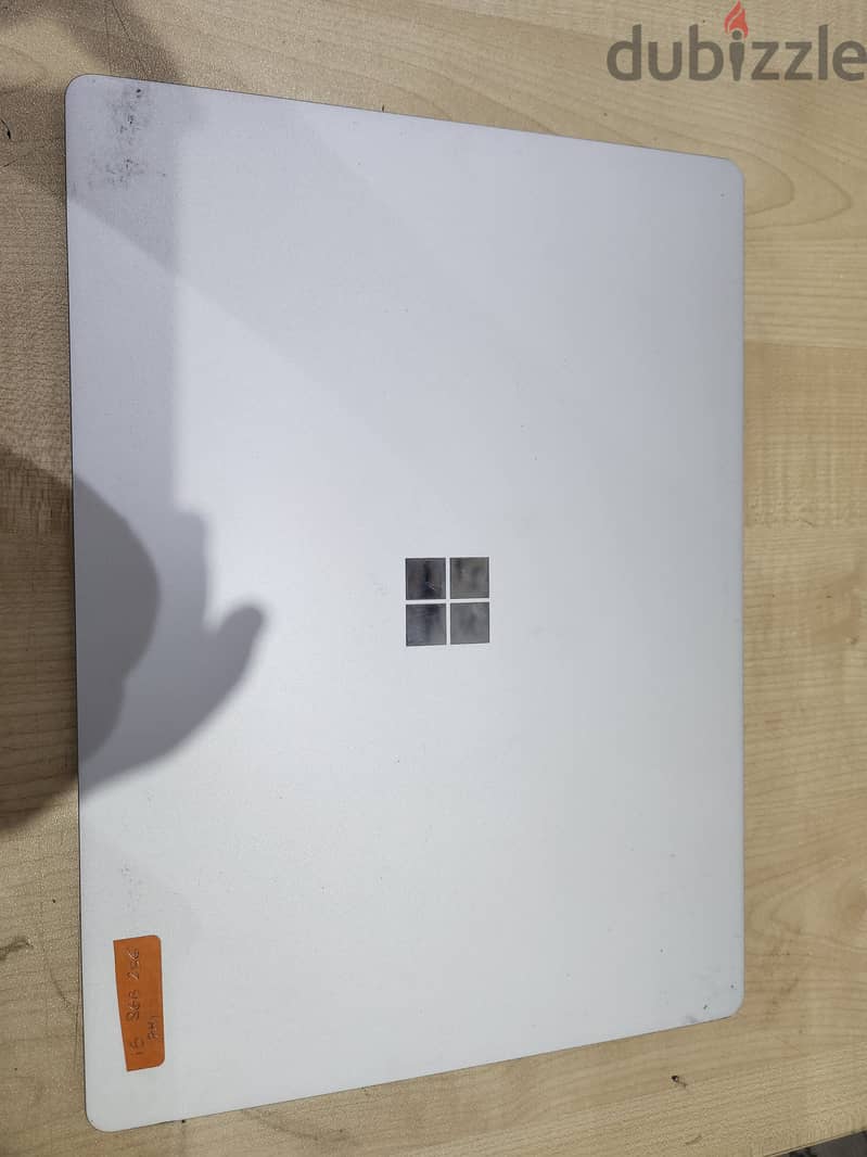 Surface Laptop  i5 8gb 256gb  - 100bd 1