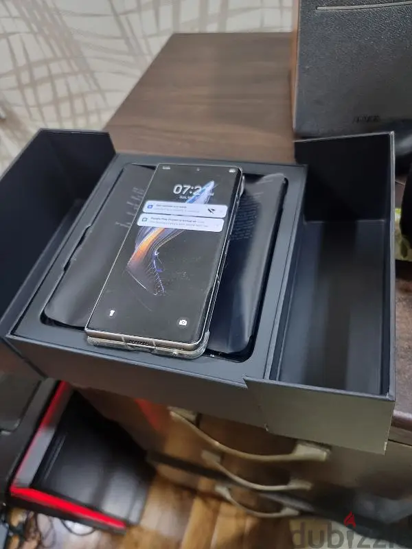 tecno phantom V fold