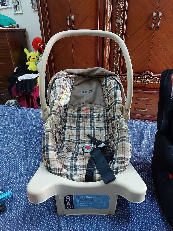 Baby Car Seats, Excellent Condition. both 3