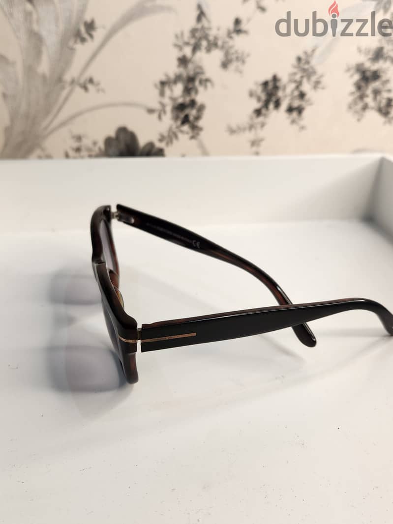 TOM FORD Sunglasses – Clean & Used – Only 30 BHD 2
