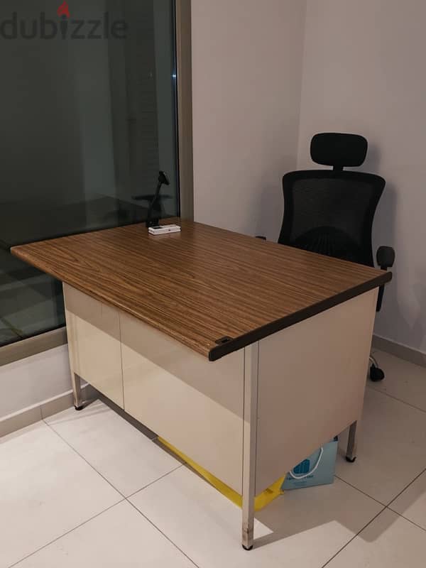 desk table and chairs  and sofa clearance price excellent condition 9