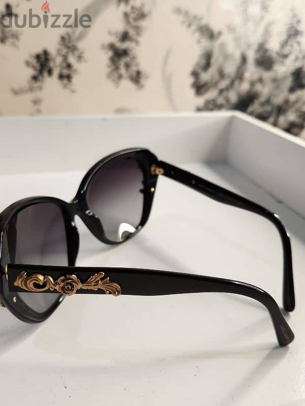 sunglass original used clean 30bd Diffrent brands 14