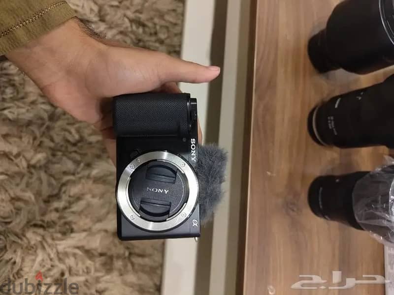Sony ZV - E10 + Tamron 28-75mm + Rokinon 85mm 1