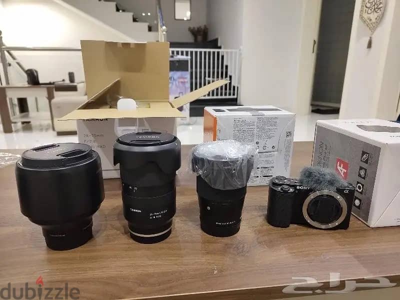 Sony ZV - E10 + Tamron 28-75mm + Rokinon 85mm 2