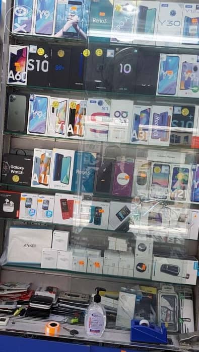 Any new and old mobiles are available in this store if anyone needs ca 3