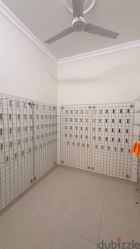 Commercial/ residential flat for rent in Muharaq 1