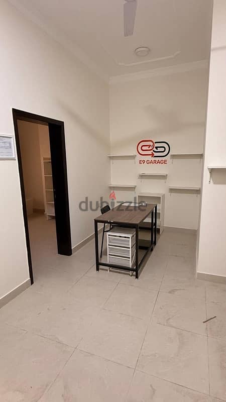 Commercial/ residential flat for rent in Muharaq 4