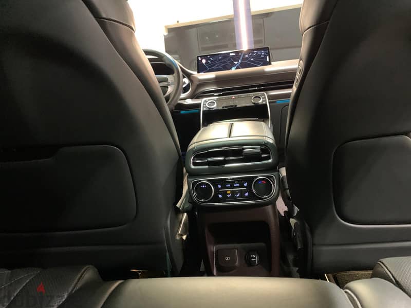 Genesis GV 80 13