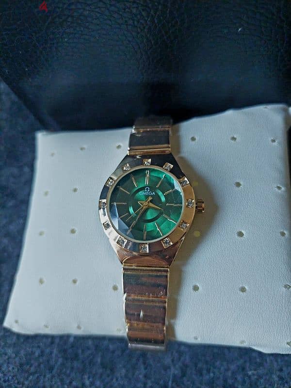 إطلالة جريئة CARTIER . GUESS . ARMANI 2