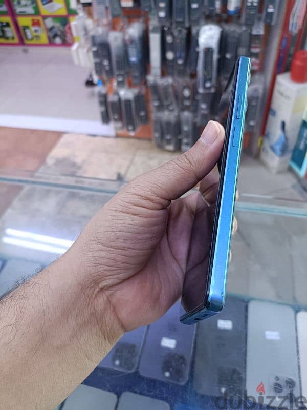 Poco F5.256G. storage. 12+4GB RAM. Only device available. Lcd changed. 1