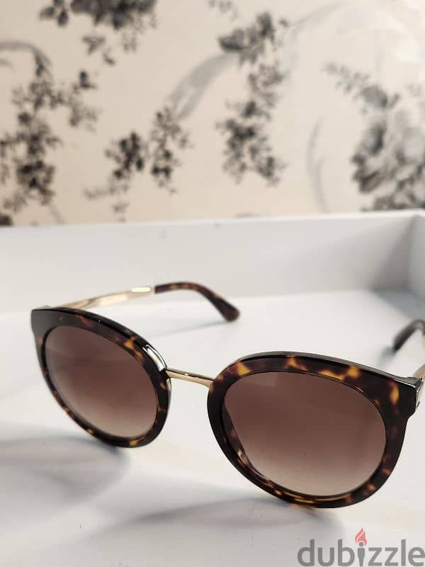 Sunglass original used clean 30bd 4