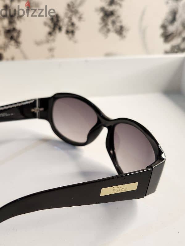 Sunglass original used clean 30bd 6