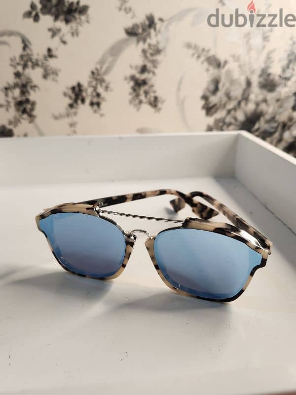 Sunglass original used clean 30bd 11