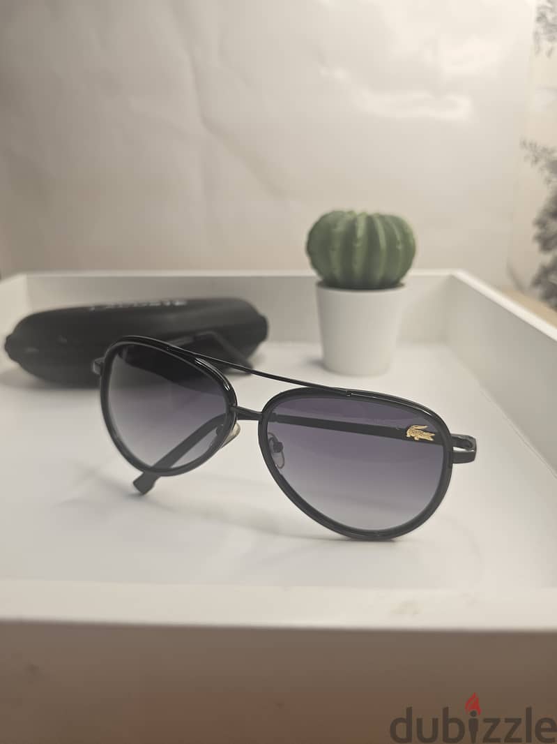 LACOSTE  Sunglasses - ORG clean used 25BD 1