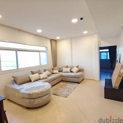 Mob. 33180618 Fabulous & Spacious two BHK flat in Janabiyah