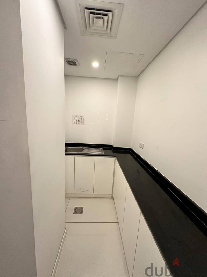 Ready-to-Operate 290 sqm Medical Center – Adliya 5
