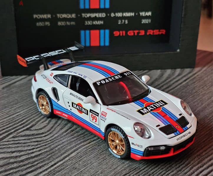 Porsche 911 GT3 RS Scale 1:32 diecast car 8