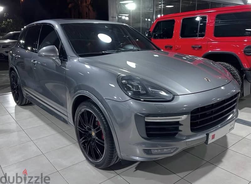 2016 Porsche Cayenne GTS 2