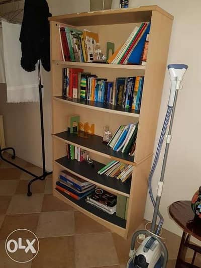 Solid wood bookshelf