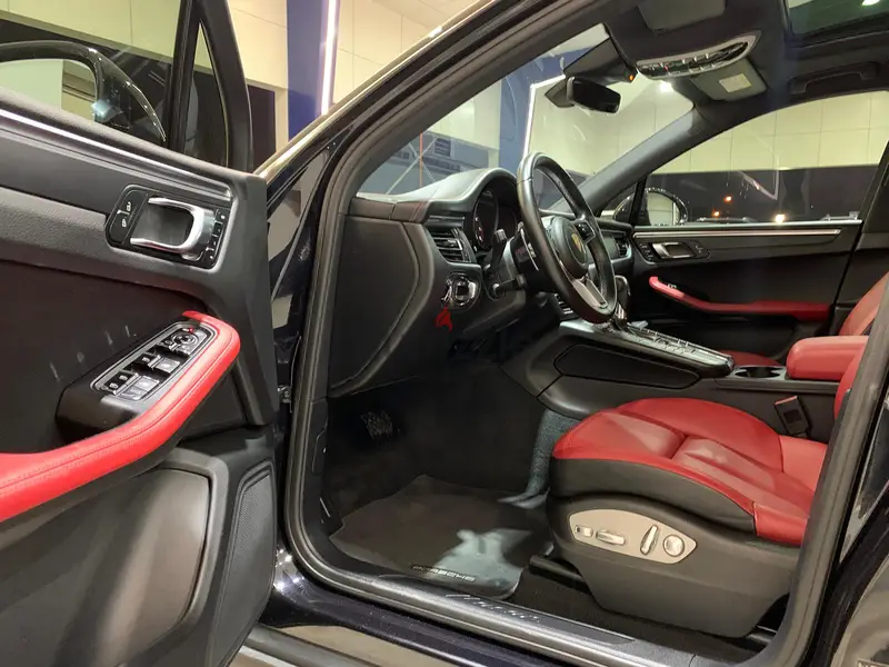 Porsche Macan648414771619871211