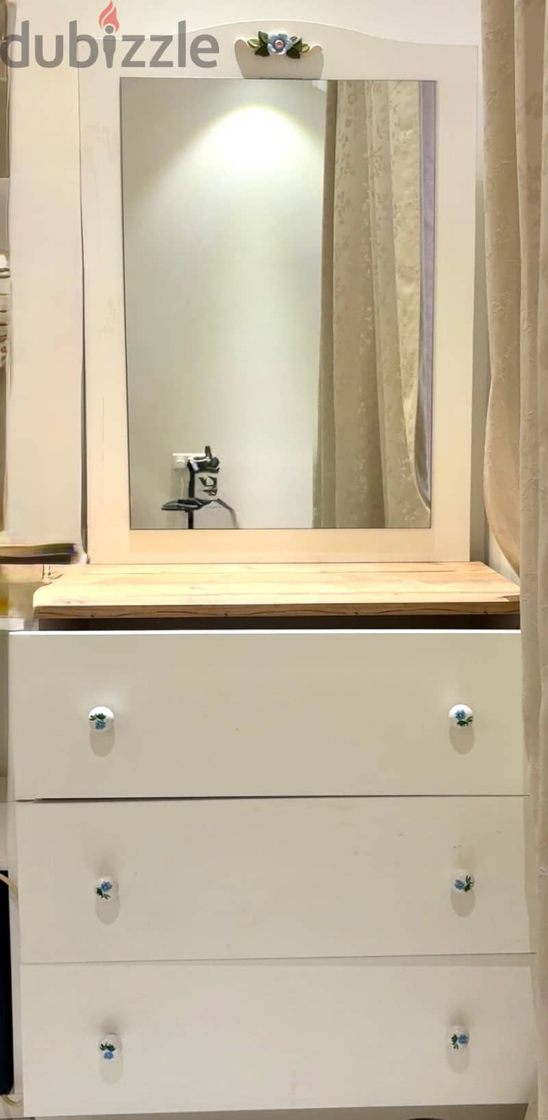 Bed 120/200 , study table, dresser with 3 drawers and mirror 4