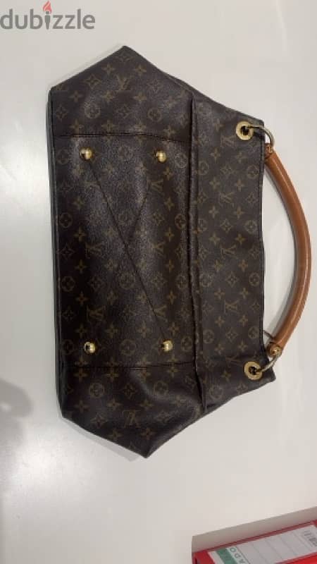 AUTHENTIC Louis Vuitton Artsy Monogram-PREOWNED 1