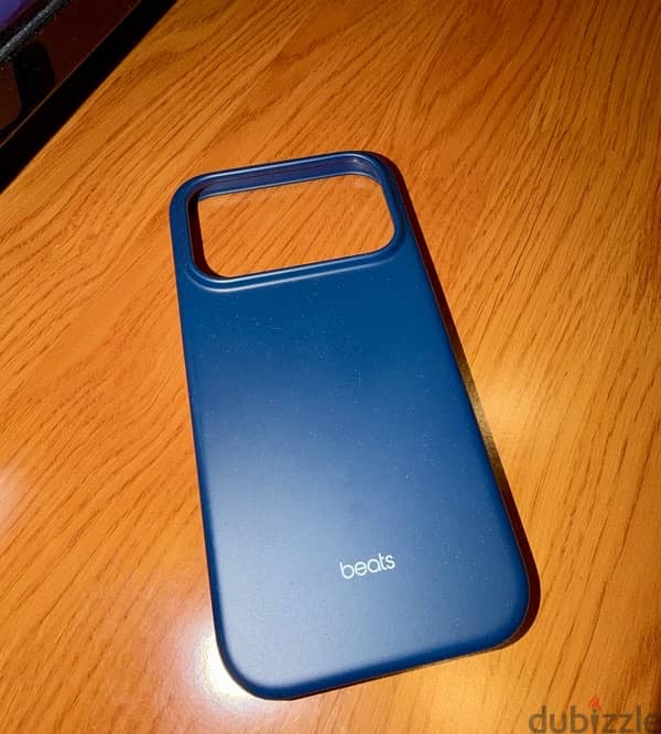 Beats Blue iPhone17 phone 1