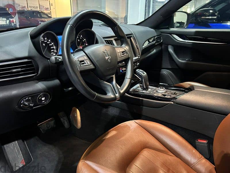 Maserati Levante Q4 2020 (0 Accidents 1 owner) Agent maintained 4