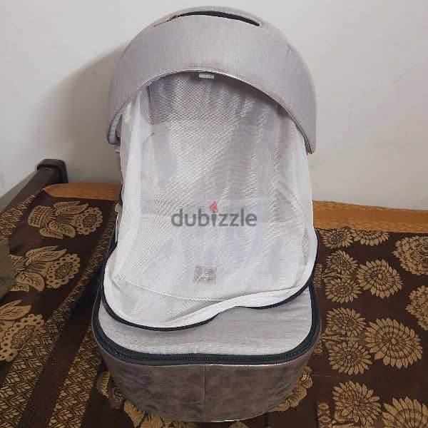 Call (36216143) Baby Bed and carrying cot in good condition 5BD Only 1