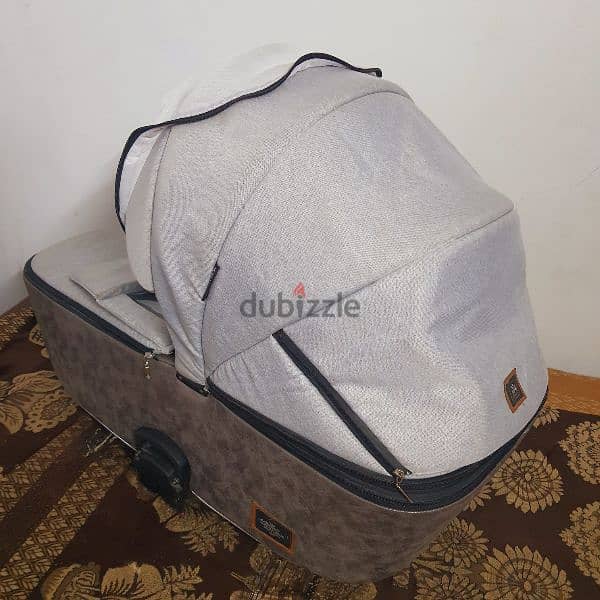 Call (36216143) Baby Bed and carrying cot in good condition 5BD Only 5