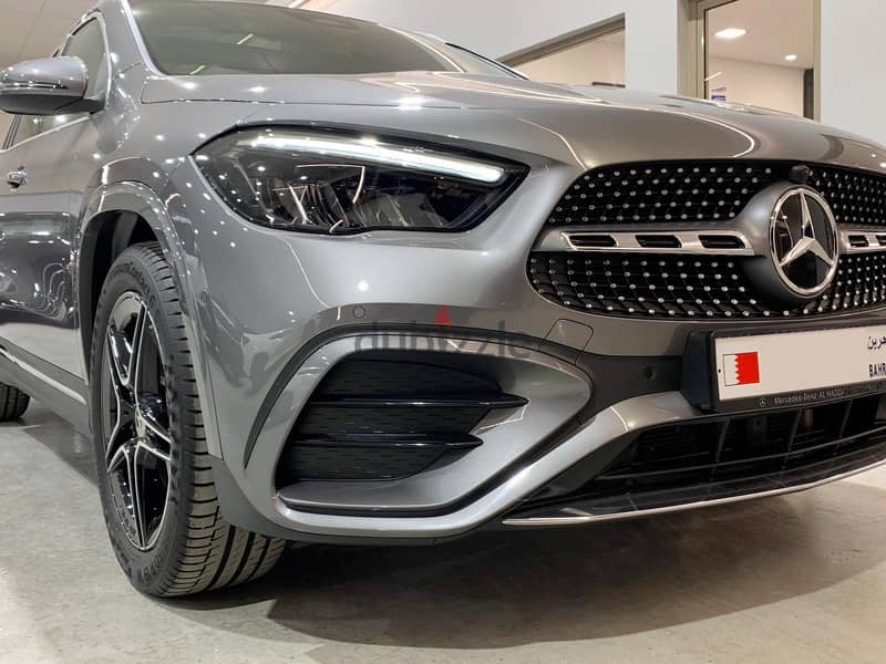 Mercedes-Benz GLA 200 8