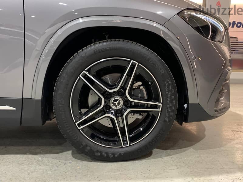 Mercedes-Benz GLA 200 10