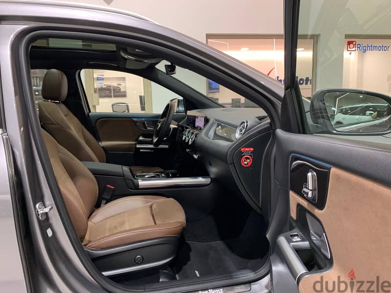 Mercedes-Benz GLA 200 13