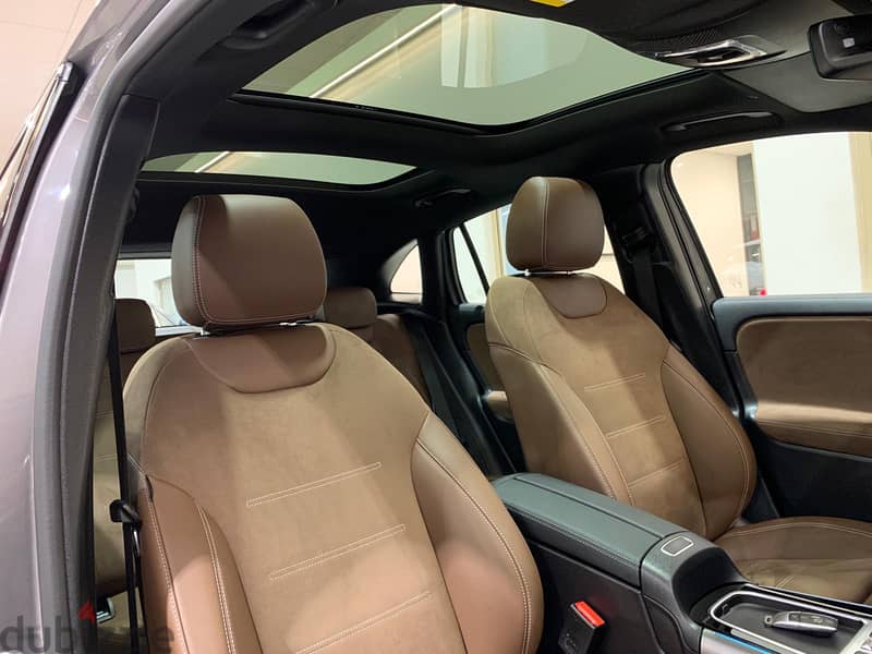 Mercedes-Benz GLA 200 14