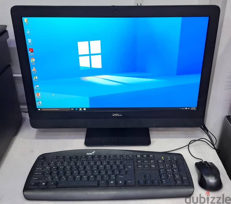 DELL Core i7 All In One Computer 8GB RAM + 256GB SSD 24" FHD Display 2