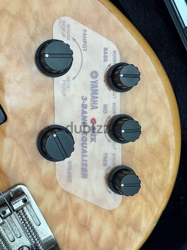 Yamaha TRB1006 6-String Bass 4